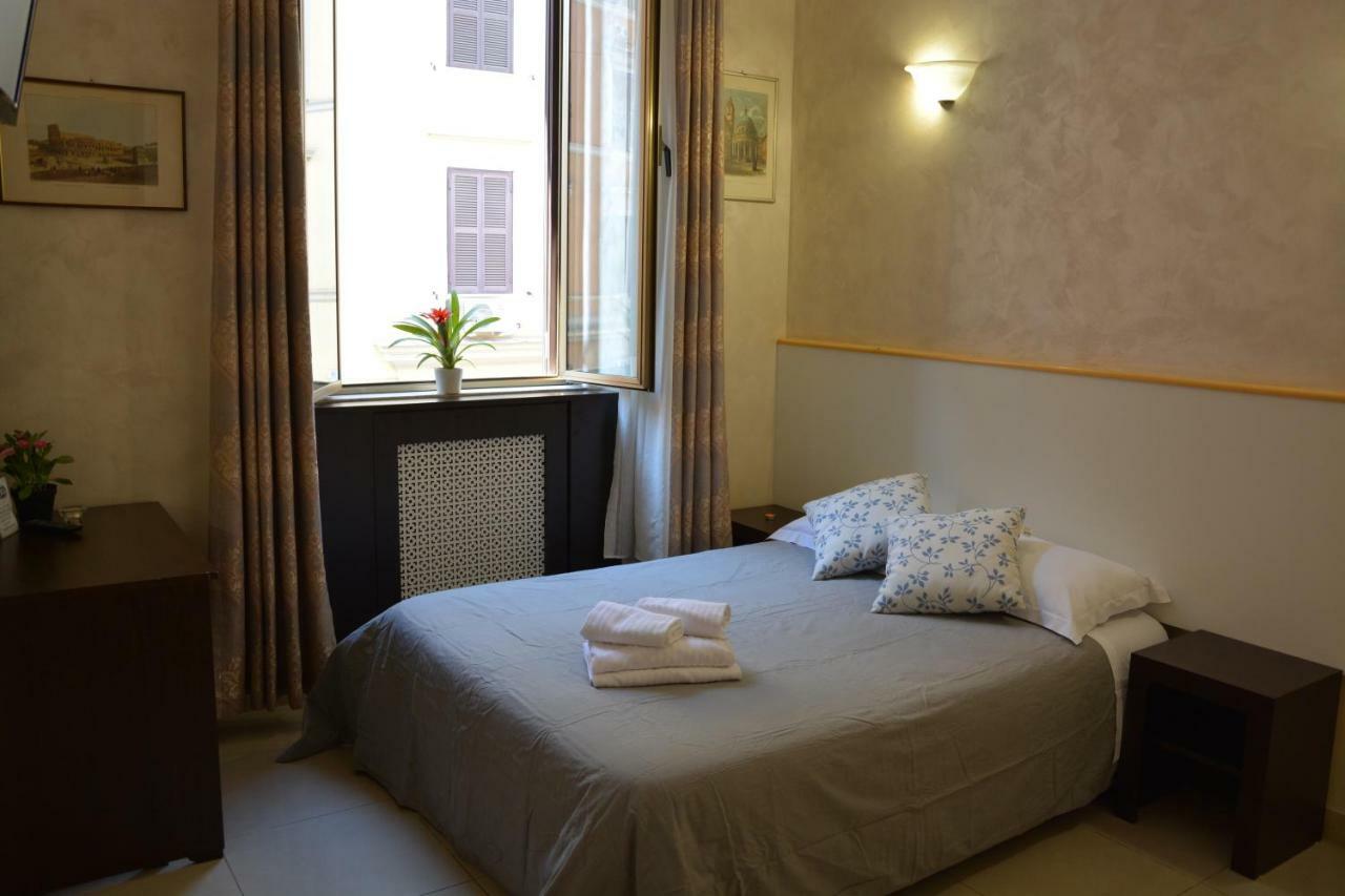Roma Carina Hotel Eksteriør billede