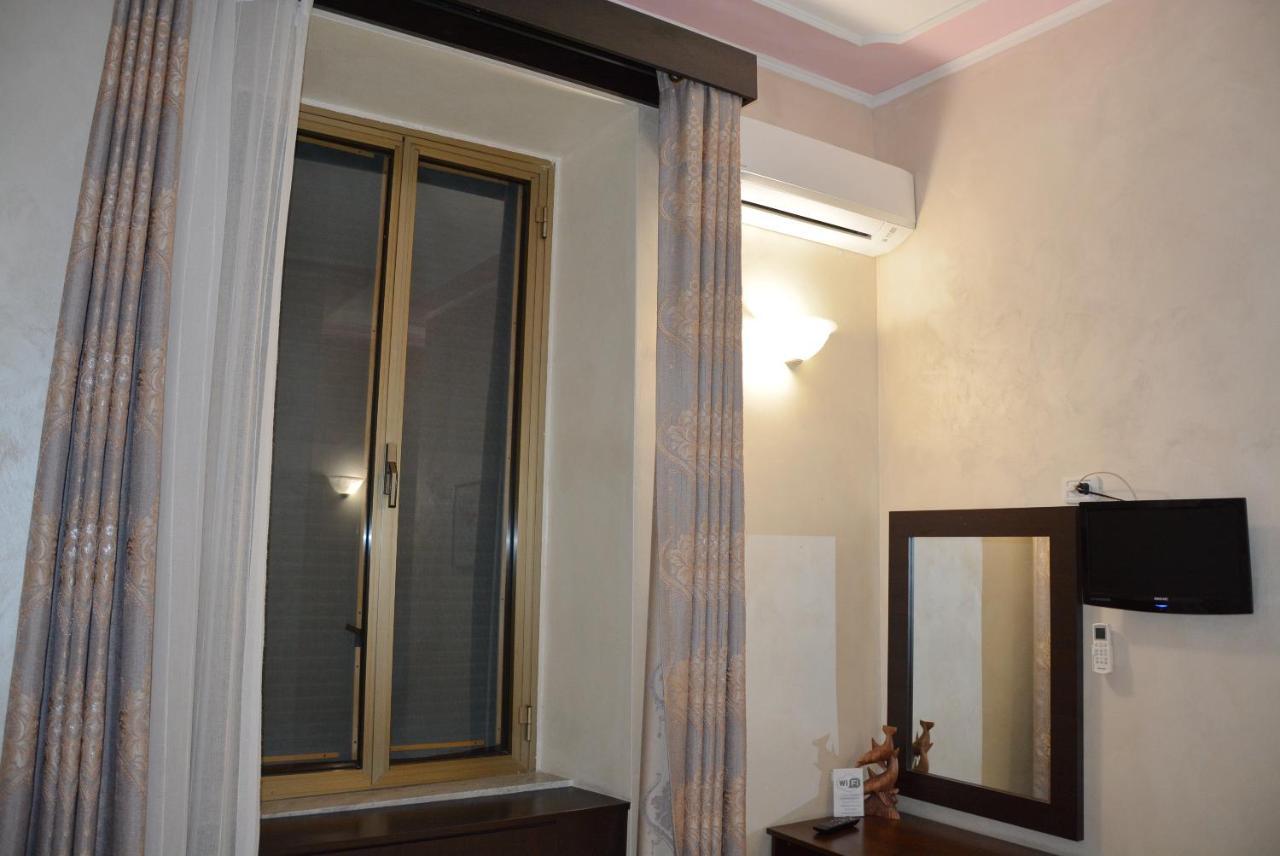 Roma Carina Hotel Eksteriør billede