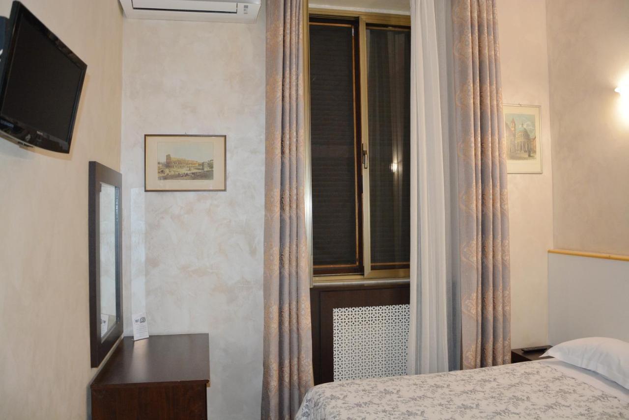Roma Carina Hotel Eksteriør billede